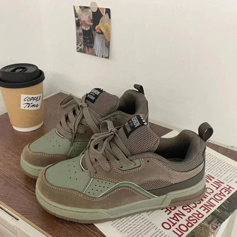 Street Fashion Walking - Fashion Vintage Sneakers Men American Style