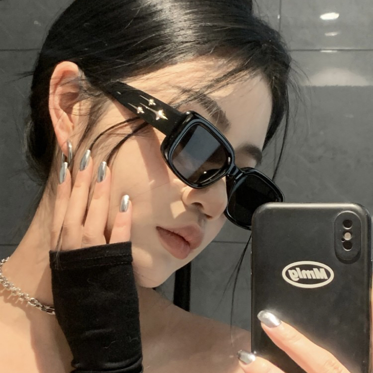 Street Fashion Glasses - Retro Y2K Style Small Square Sunglasses