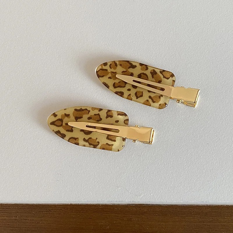 Korean Retro Leopard Print Sea - Street Fashion China Girl 评论和价格