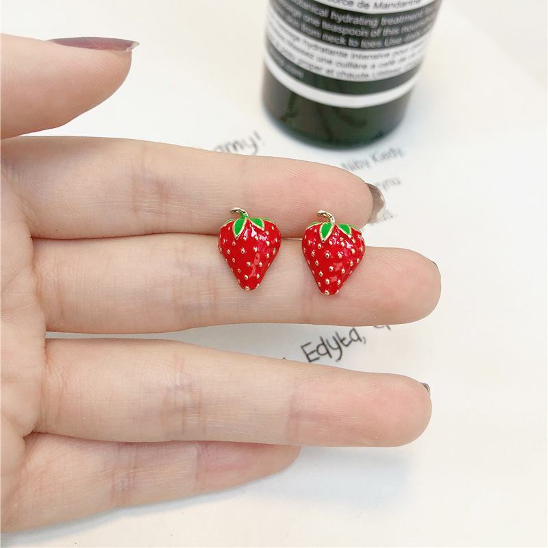 Acrylic Strawberry Earrings Fa - Street Fashion Earrings 评论和价格